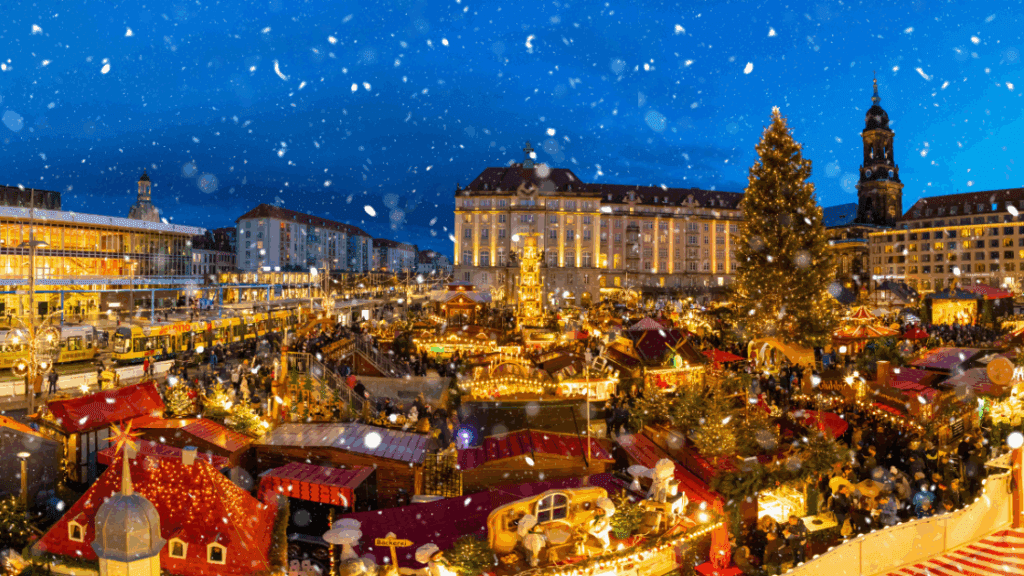overview of the scenery at the best christmas market in germany